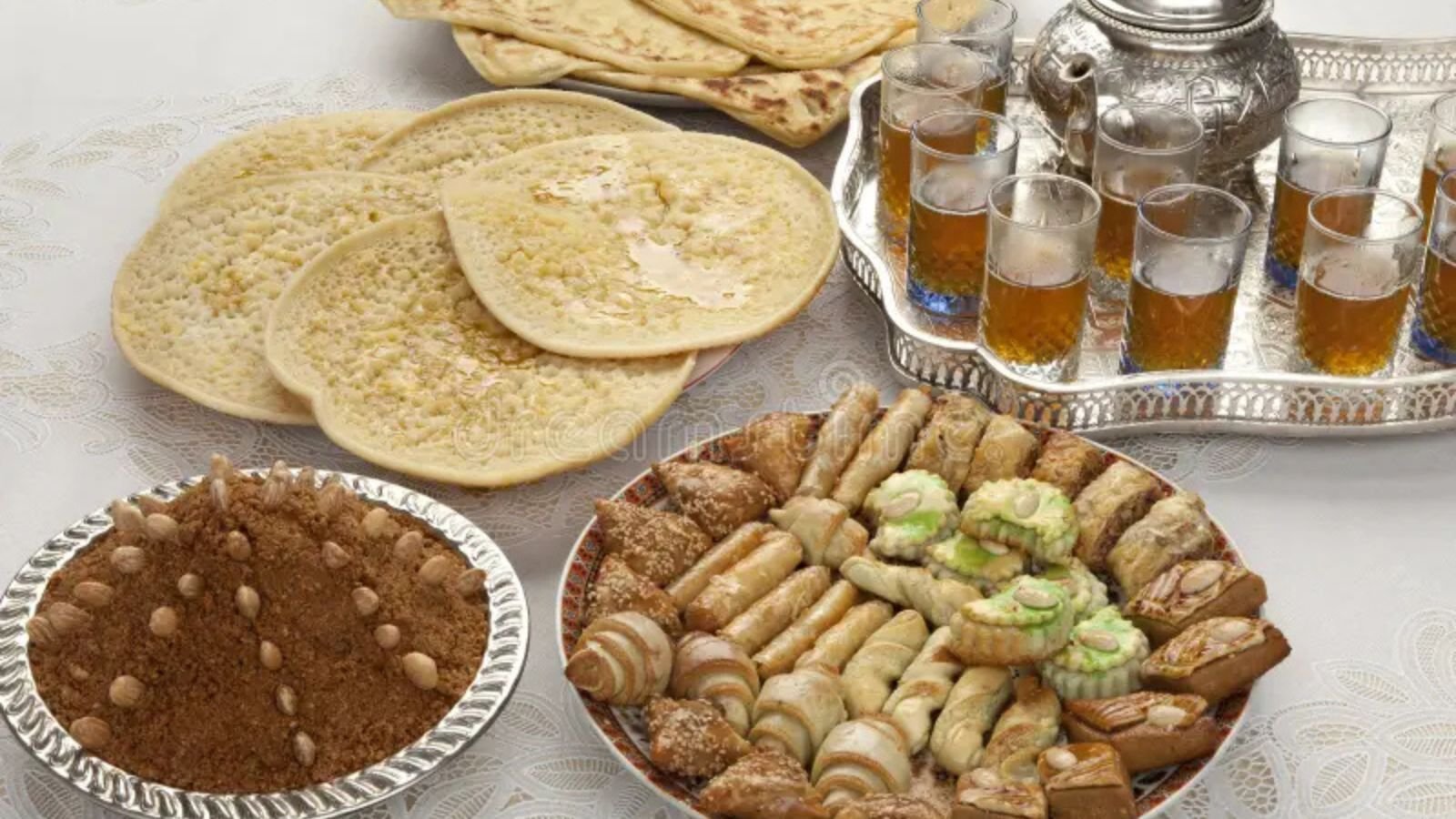 Best Snack to Eat with Tea in Morocco