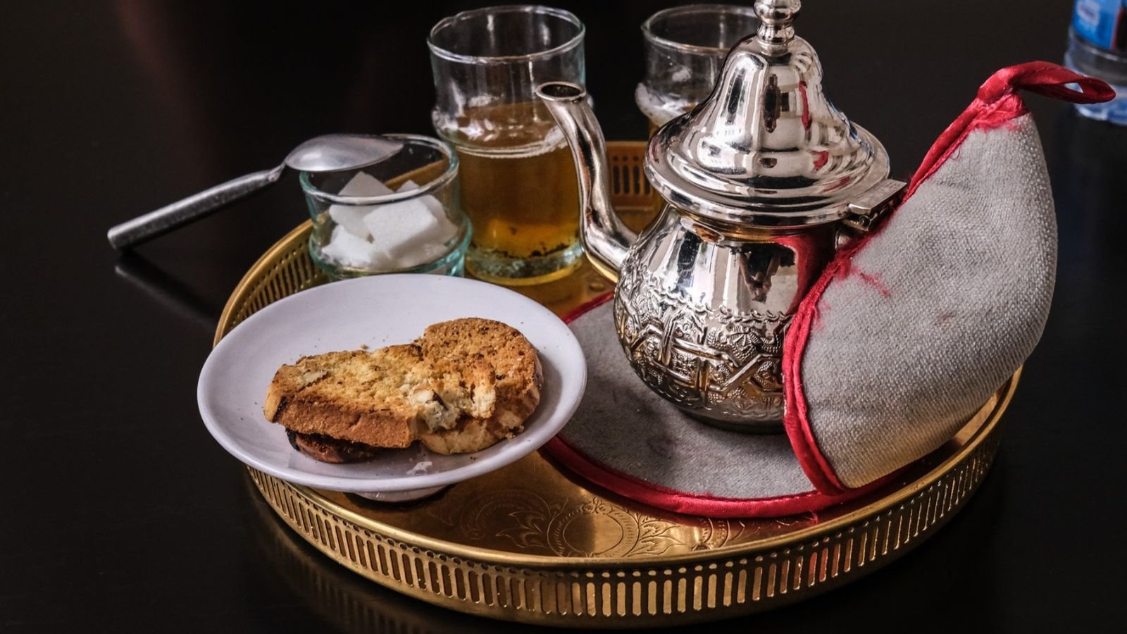 Moroccan Hospitality: A Warm Welcome Like No Other